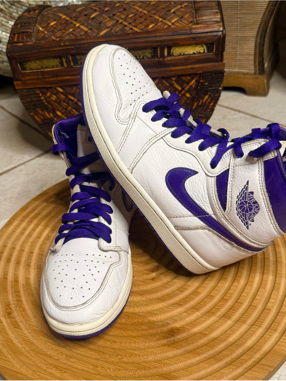 Nike Air Jordan 1 OG High Court Purple White Leather Sneakers Women's Size 9